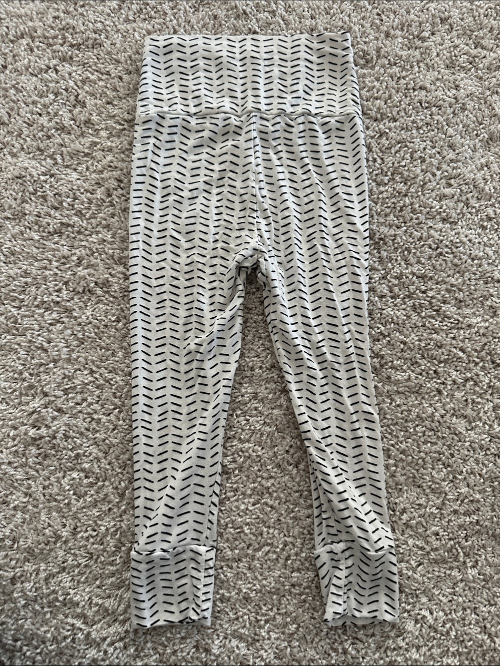 Lou Lou & Company Top and Bottom Bundle 2T - Picture 15 of 15